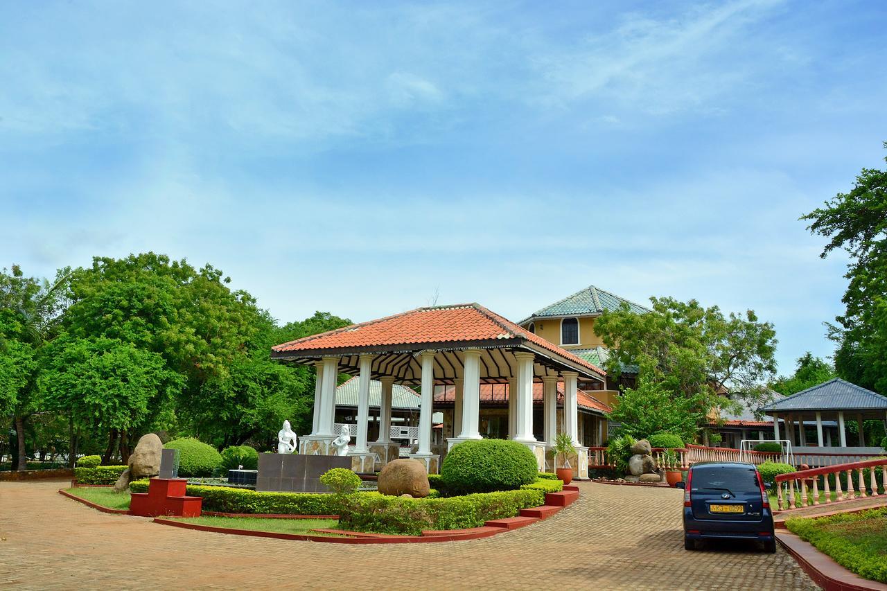 Kodigahawewa Forest Resort Tissamaharama Luaran gambar